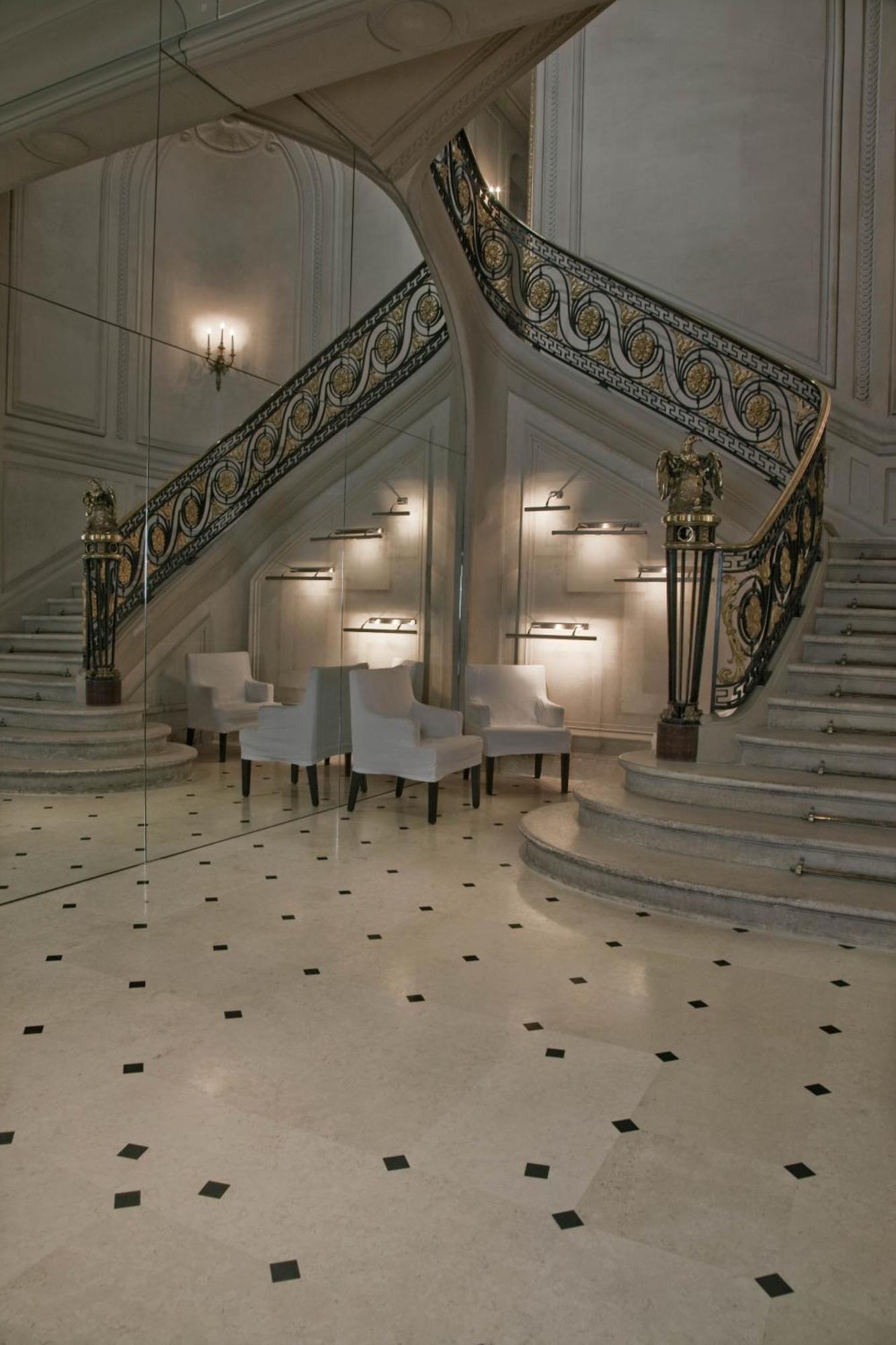 La Maison Champs Elysees Париж Екстериор снимка